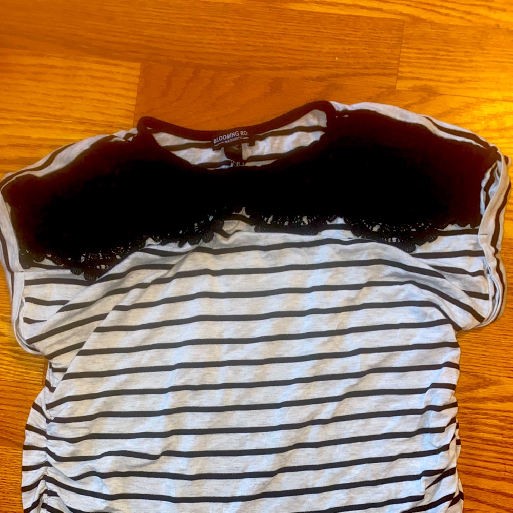 Large maternity shirt